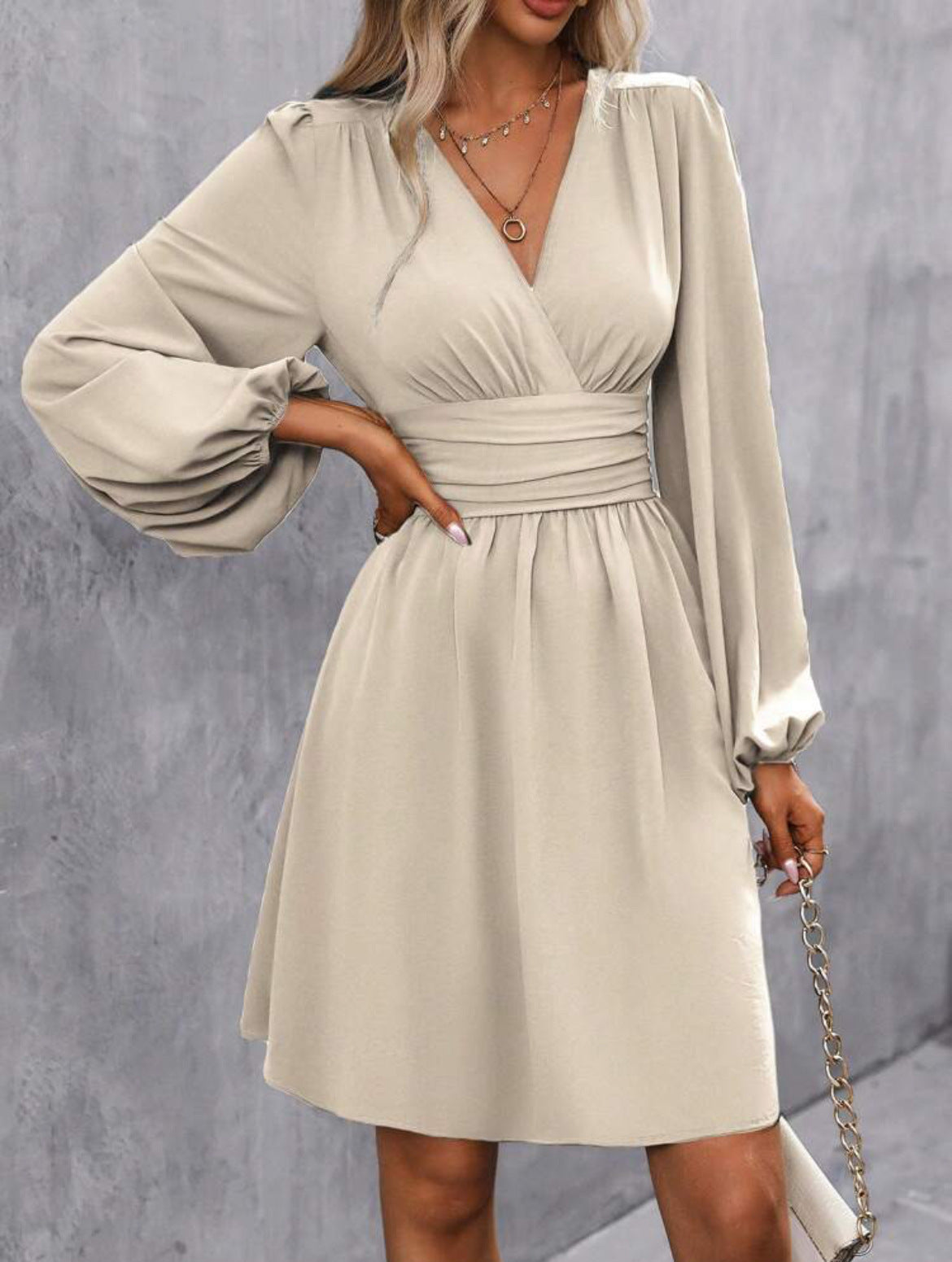 Robe Mi-Longue Évasée à Manches Lanternes