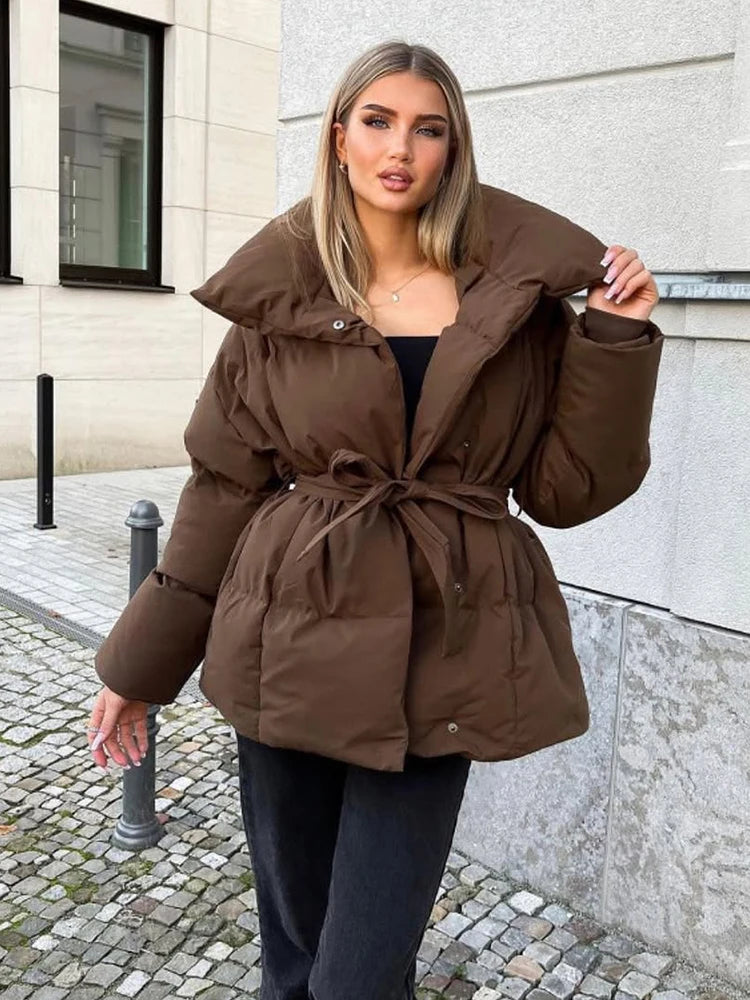 Doudoune ceinturée col oversize