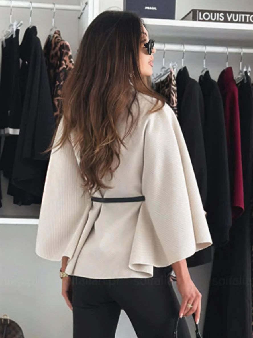 Cape poncho ceinturée col montant