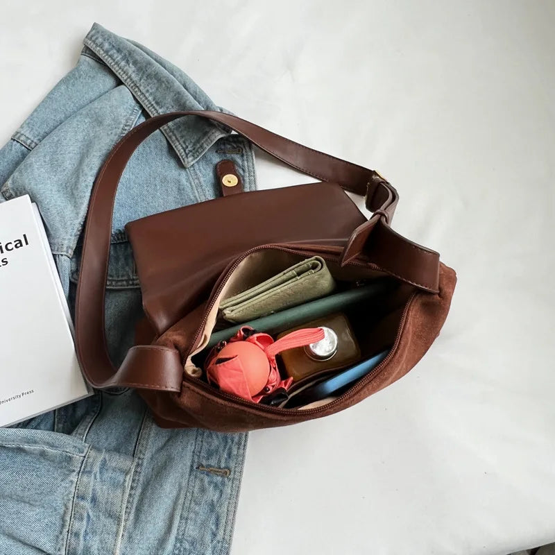 Naya Velours – Sac Bandoulière Suédine à Boucle