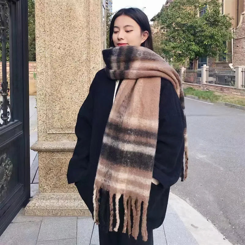 valissea-echarpe-plaid-cachemire-brun-cafe-look-urbain